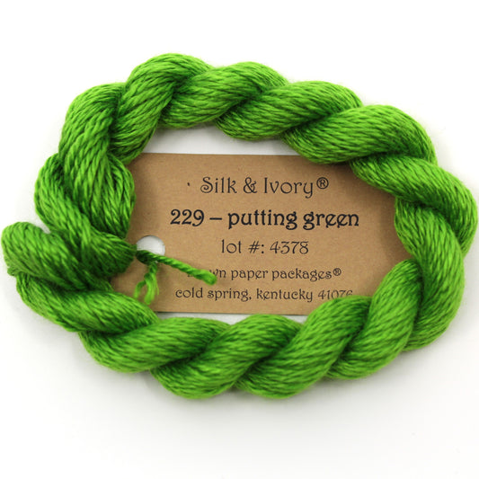 Silk & Ivory 229 Putting Green