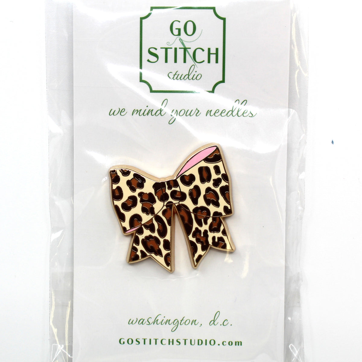 Brown Leopard Print Bow Needle Minder