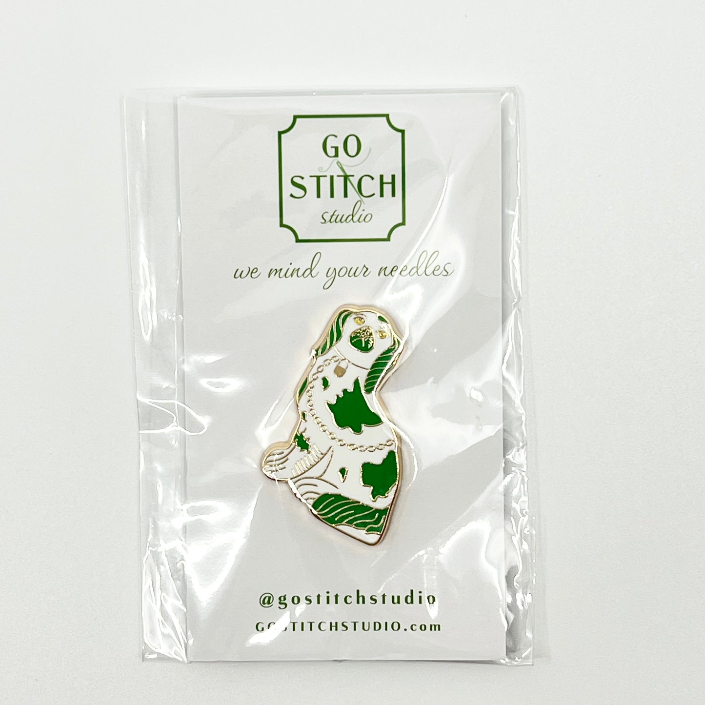 Green Staffordshire Needle Minder