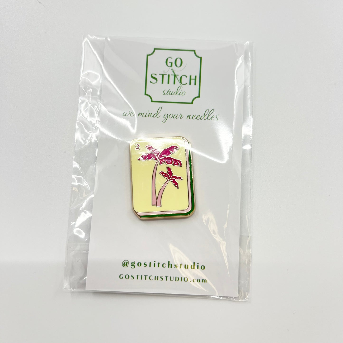 Pink Palm Tree Mahjong Tile Needle Minder