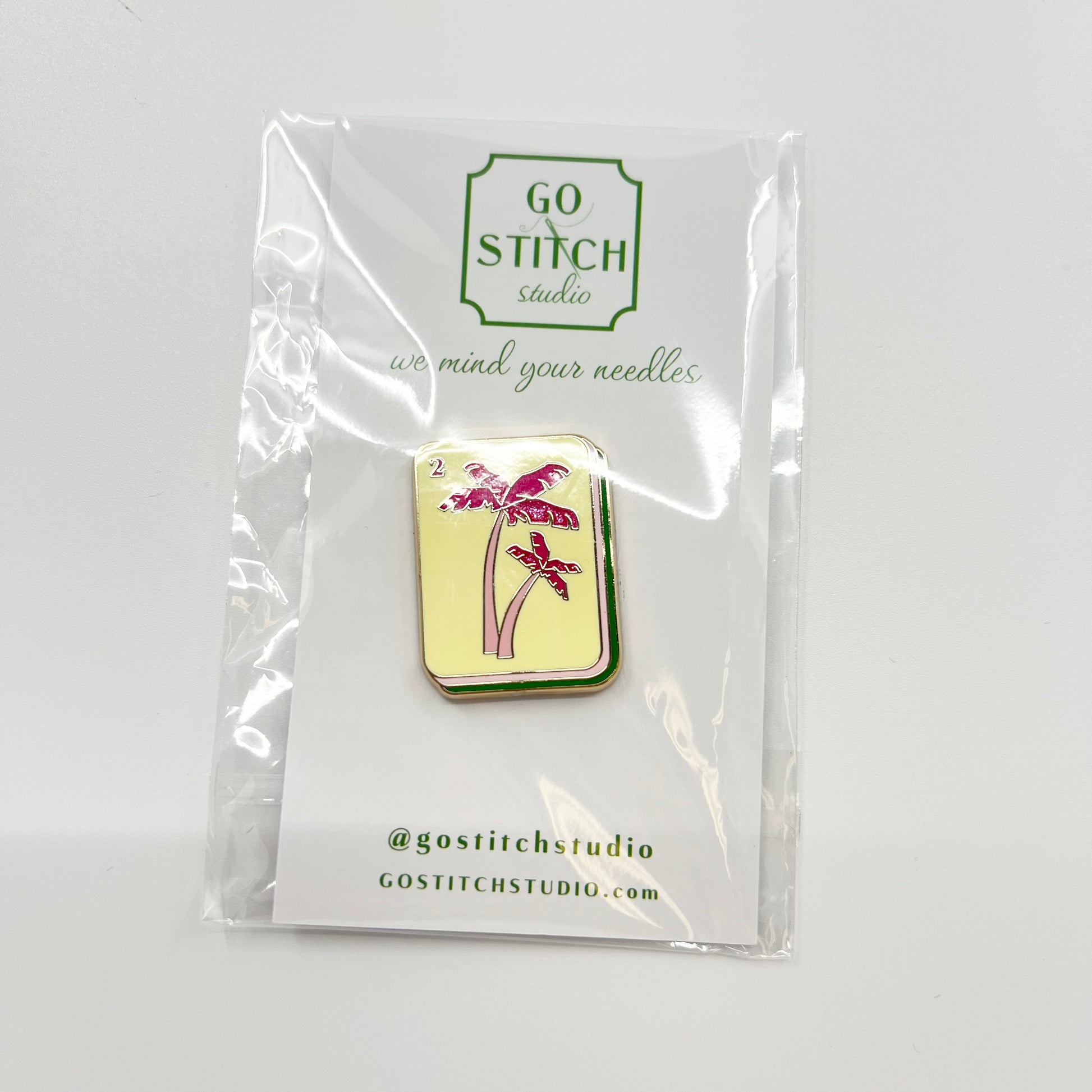 Pink Palm Tree Mahjong Tile Needle Minder