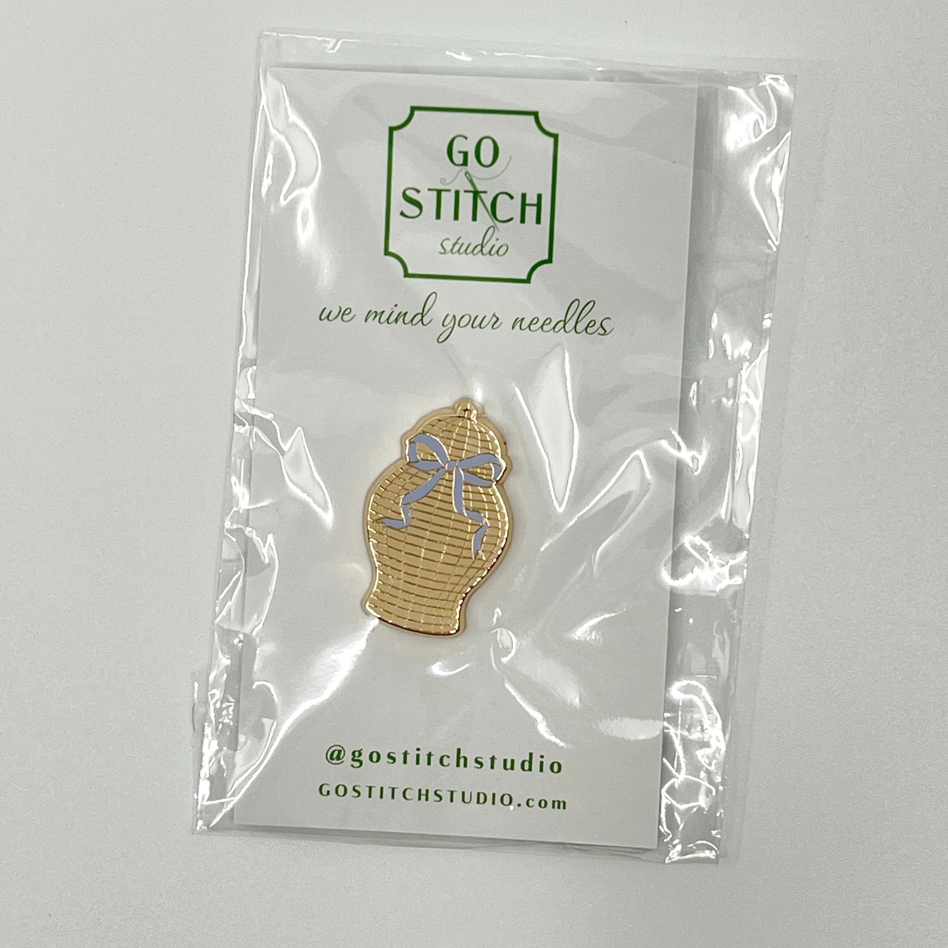 Rattan Ginger Jar Needle Minder