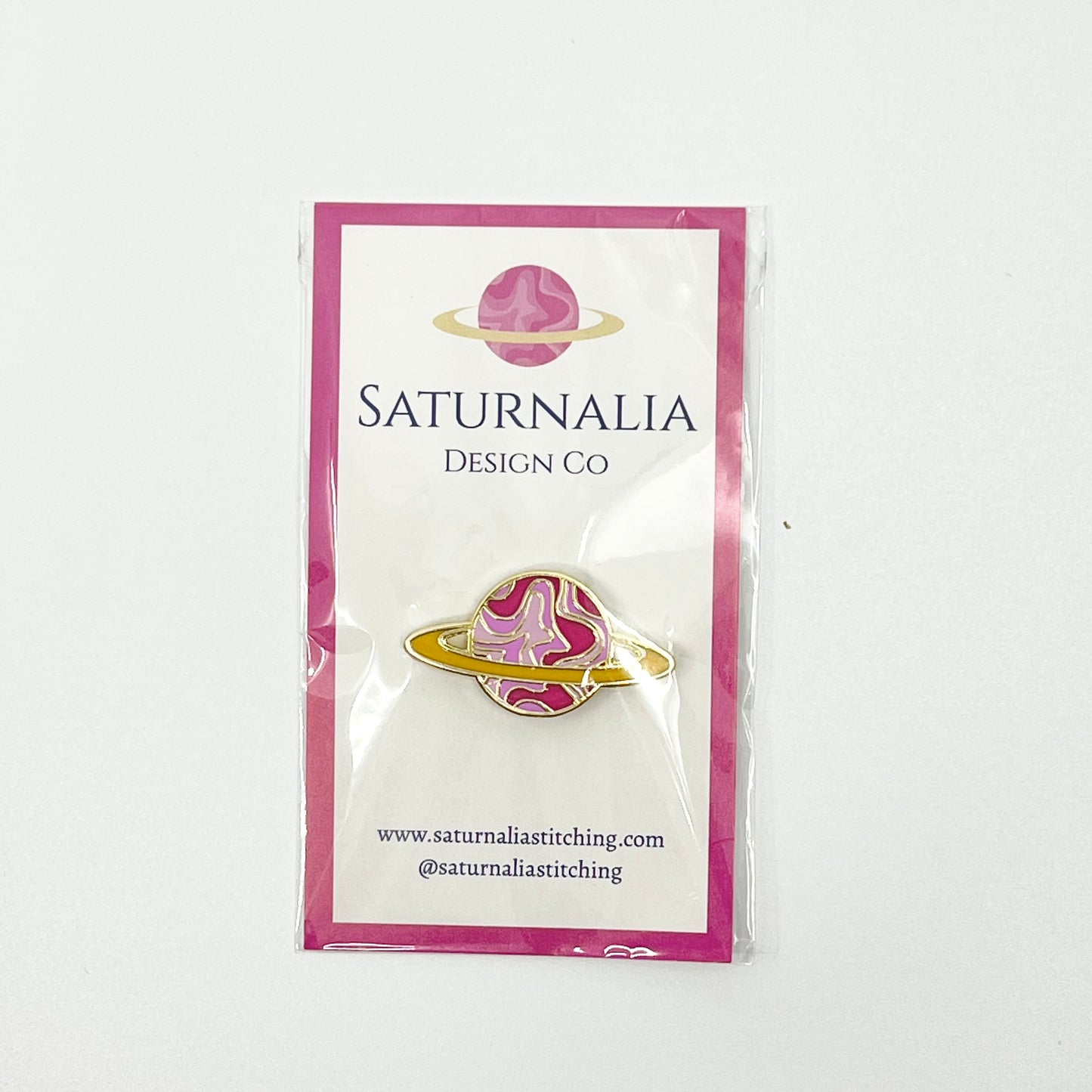 Saturnalia Needle Minder